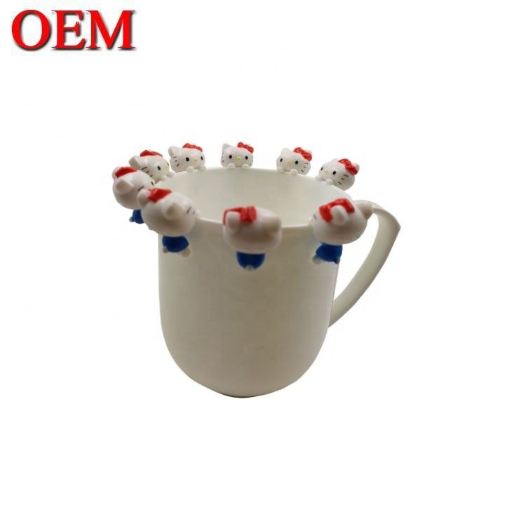 ผู้ผลิตของเล่นรูปแบบที่กําหนดเอง OEM การกําหนดเอง Kitty cat Mini Cup การ์ตูนของเล่นรูปแบบที่กําหนดเอง ของเล่นการออกแบบของคุณเอง