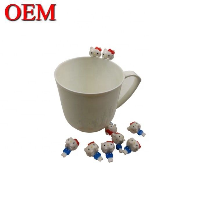 ผู้ผลิตของเล่นรูปแบบที่กําหนดเอง OEM การกําหนดเอง Kitty cat Mini Cup การ์ตูนของเล่นรูปแบบที่กําหนดเอง ของเล่นการออกแบบของคุณเอง
