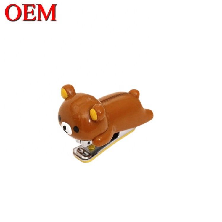 พลาสติกเป็ดรูปการ์ตูน สํานักงาน Stapler OEM พลาสติกสัตว์ Toy โรงเรียน Stapler สําหรับนักเรียน