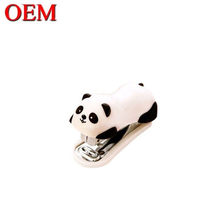 พลาสติกเป็ดรูปการ์ตูน สํานักงาน Stapler OEM พลาสติกสัตว์ Toy โรงเรียน Stapler สําหรับนักเรียน